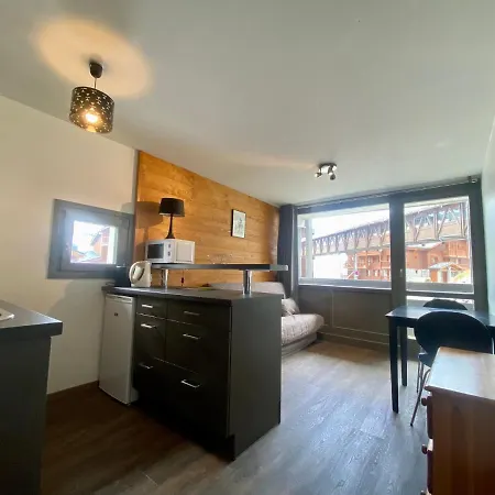 Les Lauzieres Apartment